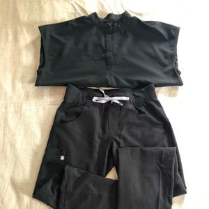 Women’s Figs Scrub Set